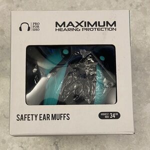 Safety Ear Muffs – Teal/Black Maximum (34DB) Hearing Protection. New in Box